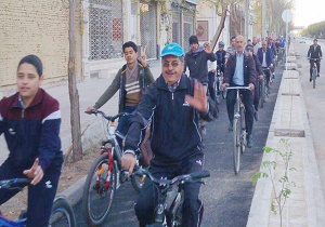 برگزاری اولین همایش دوچرخه سواری بهاری یزد در دومین روز نوروز