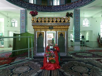 آستان امامزاده سیدسلیمان (ع) پذیرای زوار ومسافران نوروزی