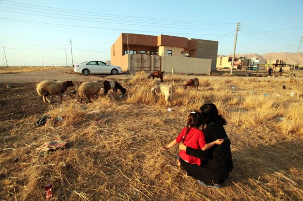 'برای آزادی خانوادهام از دست داعش ۹۰ هزار دلار دادم' 'برای آزادی خانوادهام از دست داعش ۹۰ هزار دلار دادم'