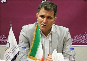 بازدید رییس فدراسیون دوومیدانی از پیست تارتان استادیوم قدس همدان