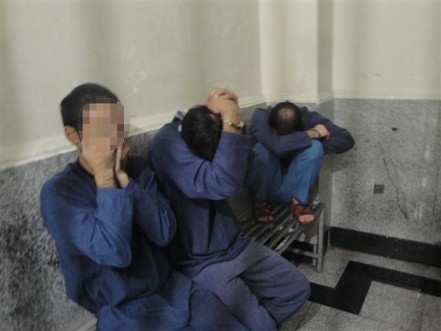 باند 3 نفره سرقت داخل خودرو بعد از 100 دزدی به دام افتادند + تصاویر