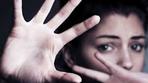 انتقام عشقی جوان روس از نامزدش در خیابان! +فیلم