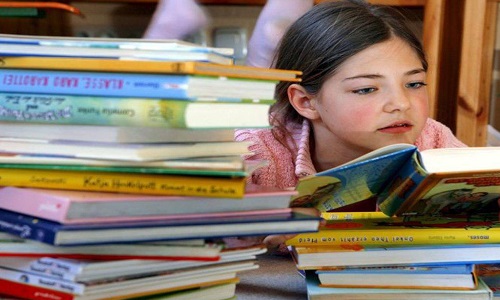 کتاب بخوانیم تا فرزندانی باهوش داشته باشیم