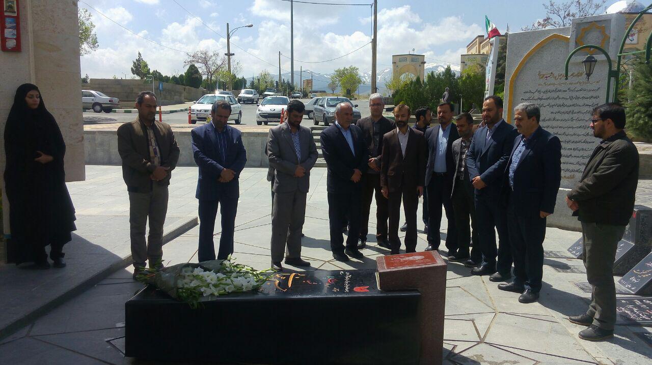 گلزار شهدای همدان با حضور هنرمندان غبارروبی شد