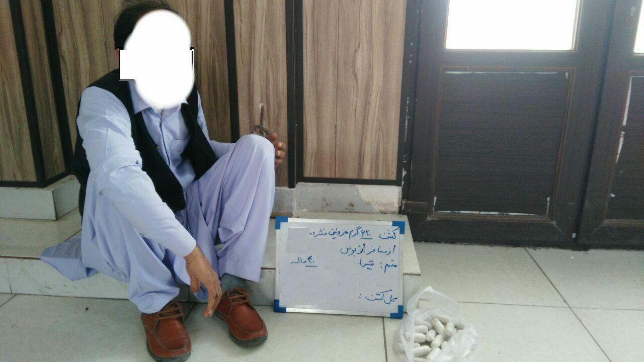 دستگیری دو قاچاقچی مسافرنما در تربت حیدریه