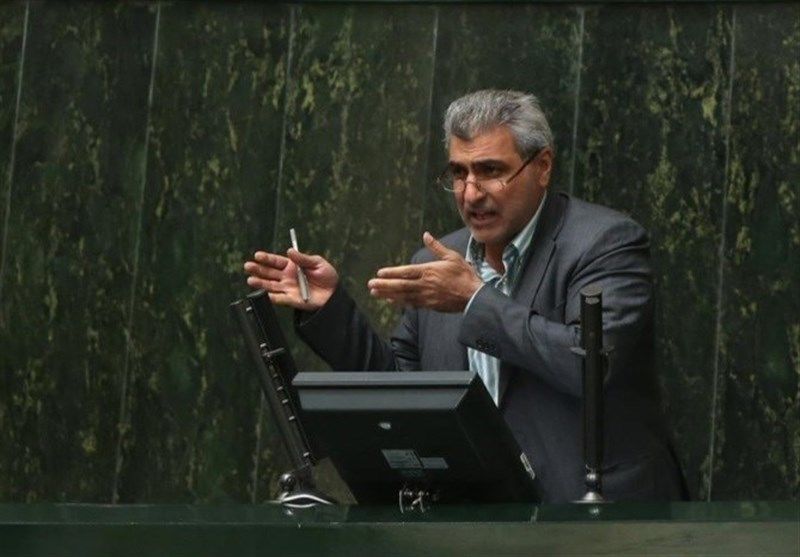 برخی مسئولان دولتی غیرمستقیم از بالا رفتن نرخ ارز خوشحال هستند/باید تضمین&zwnj;هایی برای ایجاد سپرده ارزی داده شود