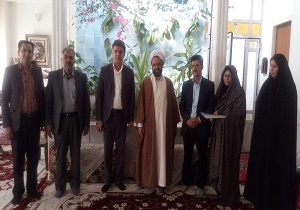 دیدار مسئولان شهرستان خاتم با خانواده های شهدا