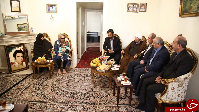 دیدار مدیران وزارت ارتباطات با خانواده شهید گرمرودی