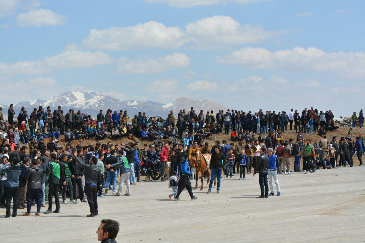 &nbsp;سوارکاری همدان یکی از مکتب های شناخته شده و صاحب سبک کشور است.