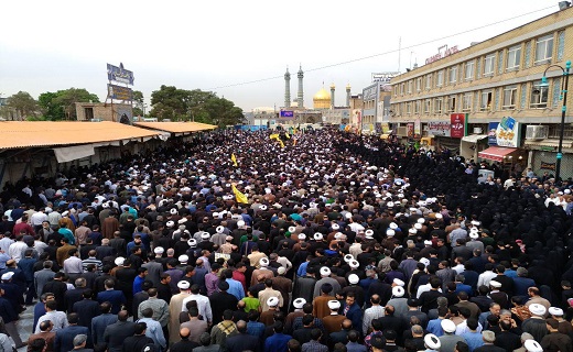 بدرقه با پیکر شهید مدافع حرم در قم