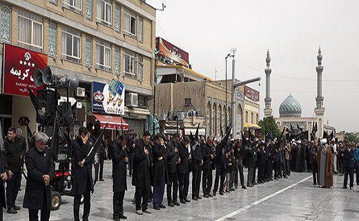 بدرقه با پیکر شهید مدافع حرم در قم
