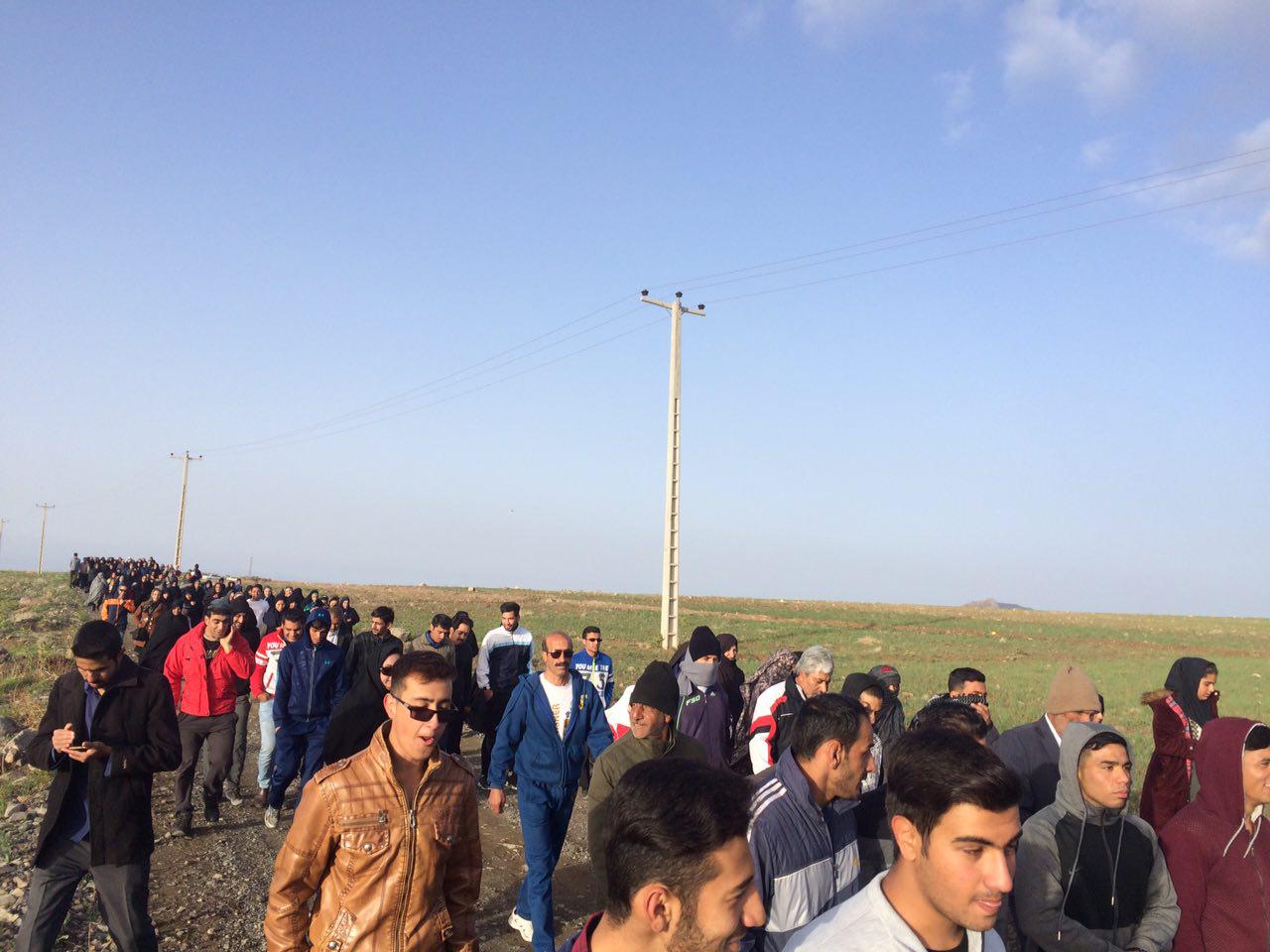 همایش پیاده روی در روستای آهوئیه بافت + تصاویر