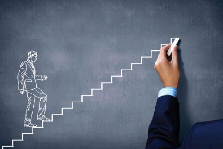 شما فقط می&zwnj;توانید نویسنده زندگی خود باشید، این تنها شغل شماست
