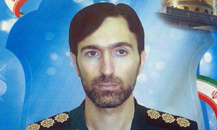 شعر خوانی سرهنگ مهدی دهقان یکی از شهدای حمله هوایی رژیم صهیونیستی در مدح امام رضا (ع)