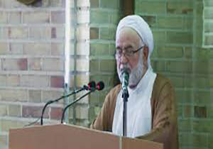 امام جمعه مهاباد از سکوت برخی کشورهای اسلامی در مقابل رویدادهای سوریه انتقاد کرد