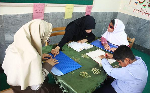 پوشش تحصیلی ۱۴۰هزار دانش آموز در آموزش و پرورش استثنایی/ تجربه طرح تلفیقی برای تیزهوشان قابل استفاده است