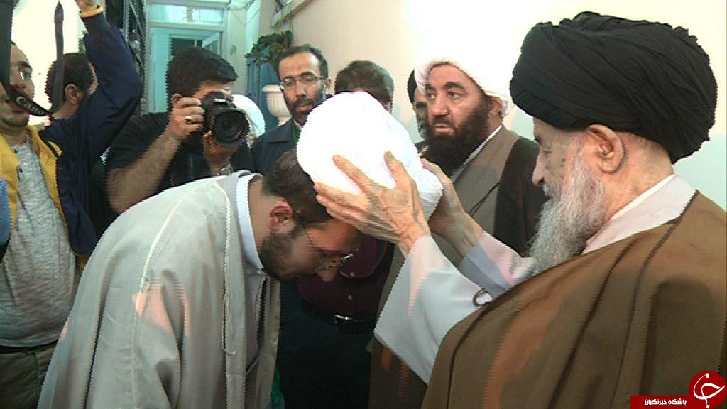 معمم شدن طلاب حوزه علمیه قم به دست مراجع عظام تقلید+عکس