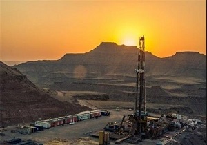 برنامه ریزی برای جمع آوری گاز و نفت در میدان نفتی غرب کارون
