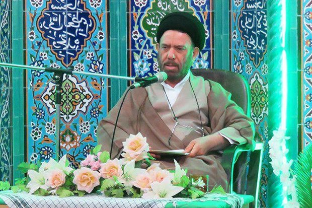 حمله اخیر آمریکا و هم پیمانانش به سوریه چهره منافقانه برخی کشورهای اسلامی را رو کرد