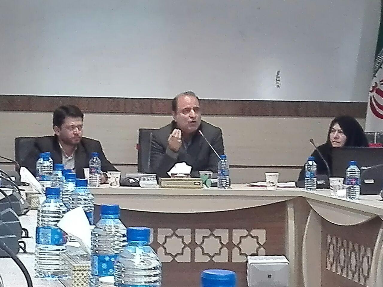 دستور کار اصلی جلسات برای بانوان و دختران باشد