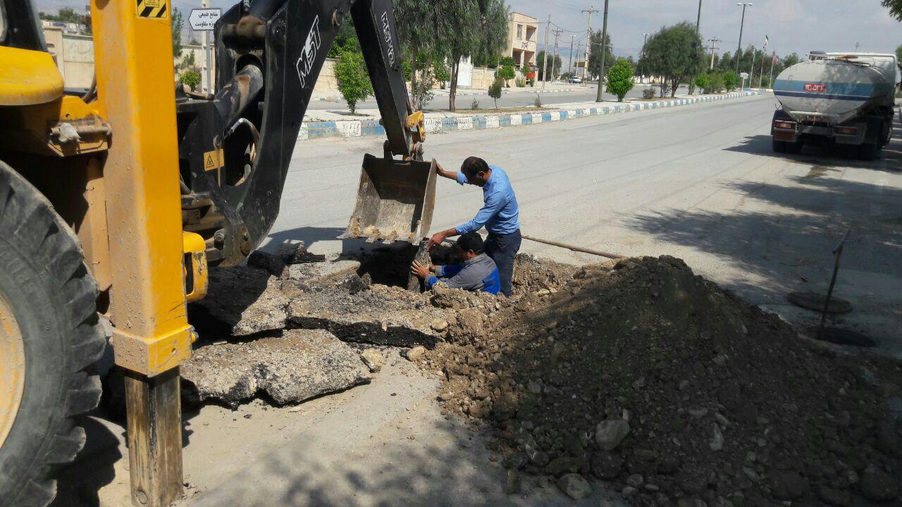 شکستگی خط لوله خیابان پاسداران شهر ایلام رفع شد