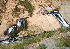 کاهش دبی آب چشمه کوهرنگ