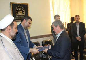 انتخاب یک لرستانی به‌عنوان مسئول دبیرخانه کانون مساجد استان کرمانشاه