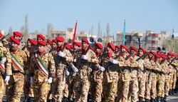رژه ارتش همزمان با 29 فروردین در زنجان