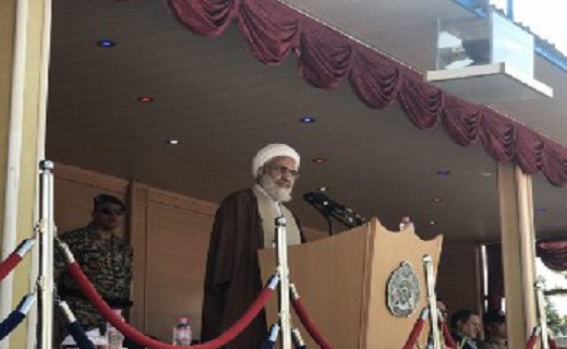رژه نیرو&zwnj;های مسلح استان قزوین به مناسبت روز ارتش
