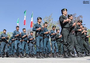 ارتش با هوشیاری وقاطعیت از کشور دفاع می کند