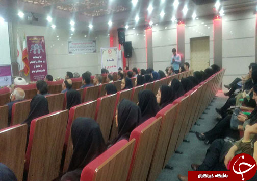 تجلیل از ۳۸ مددکار اجتماعی در لرستان+تصاویر