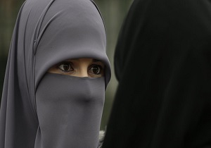 استفاده از برقع در مدارس نروژ ممنوع می‌شود