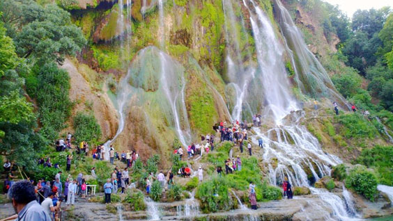 بازدید روزانه بیش از ۶ هزار گردشگر نوروزی از آبشار بیشه