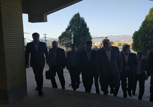 وزیر ارتباطات وارد کرمانشاه شد