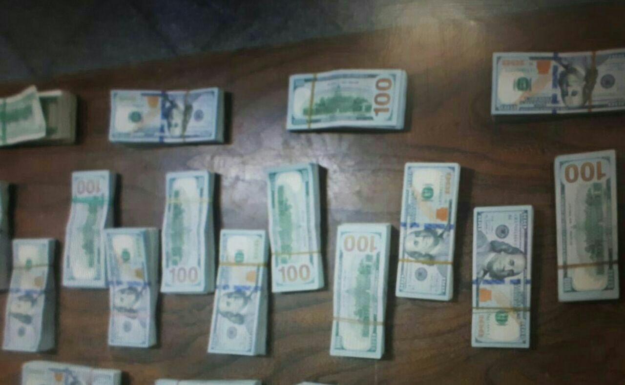 کشف ۲۰۰ هزار دلار قاچاق از یک مسافر در فرودگاه مشهد