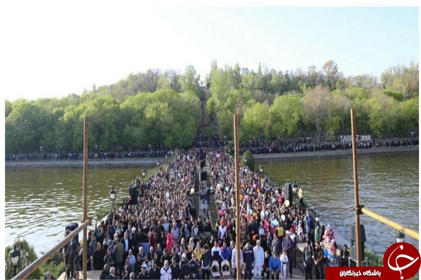 برگزاری همایش پیاده روی خانوادگی با حضور وزیر بهداشت در تبریز