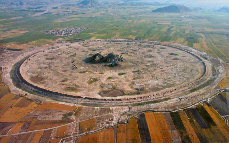نخستین مقر حکومت ساسانیان در کجا قرار داشت؟