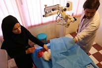 نخستین عمل جراحی آب مروارید چشم خروس در جهان