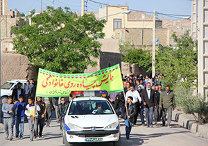 همایش پیاده‌روی خانوادگی در بافران نائین