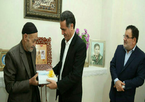دیدار با خانواده سه شهید چهارمحال و بختیاری