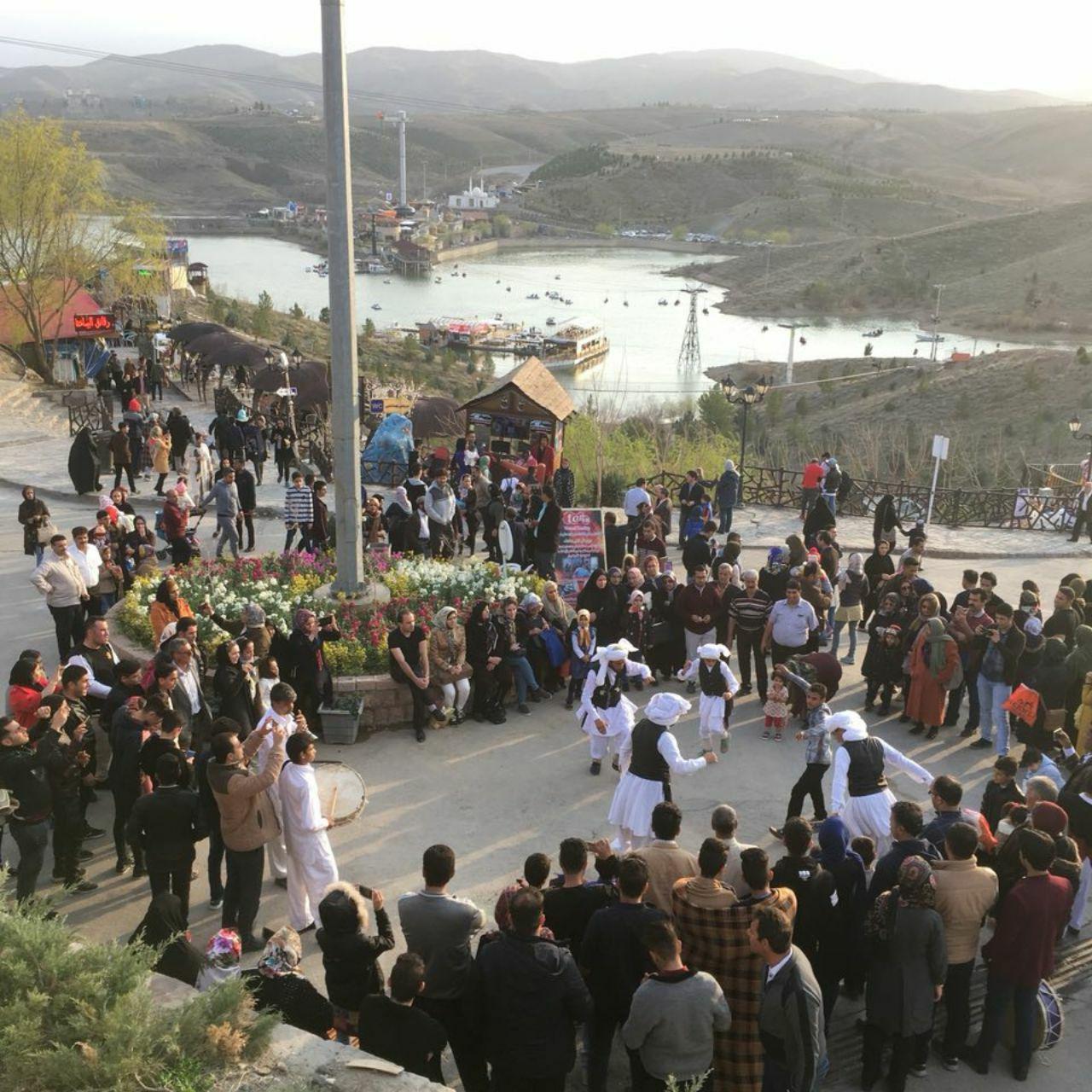 میزبانی منطقه نمونه گردشگری چالیدره طرقبه از گردشگران نوروزی با برنامه‌های آیینی