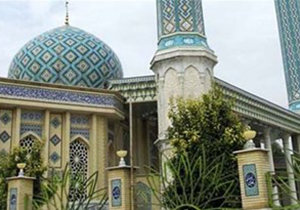میزبانی ۱۶۰ بقعه متبرکه لارستان از میهمانان نوروزی