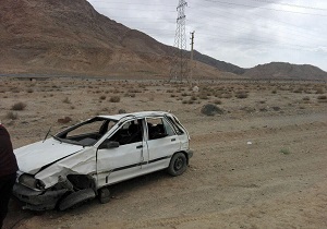 واژگونی هاچ بک 4 نفر را راهی بیمارستان کرد