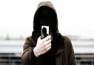 تلاش اف‌بی‌آی برای دستیابی به اطلاعات تلفن های هوشمند