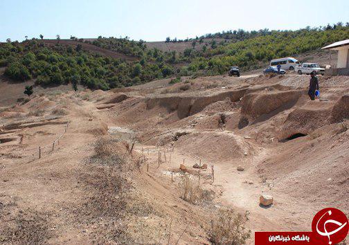 گشت و گذار نوروزی در محوطه اشکانی / گورستان اشکانی بازگشایی شد