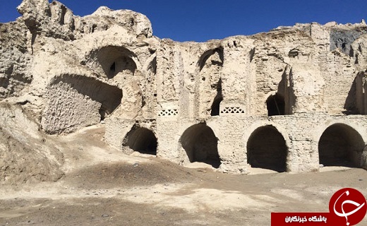 کوهی شگفت انگیز در دل هامون