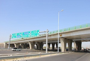 بی توجهی راننده به جلو و کشته و مجروح شدن ۴ نفردر اتوبان ساوه _تهران