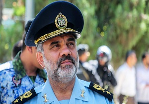 فرمانده نیروی هوایی ارتش هواپیمای اف5 اورهال شده را تست نهایی کرد