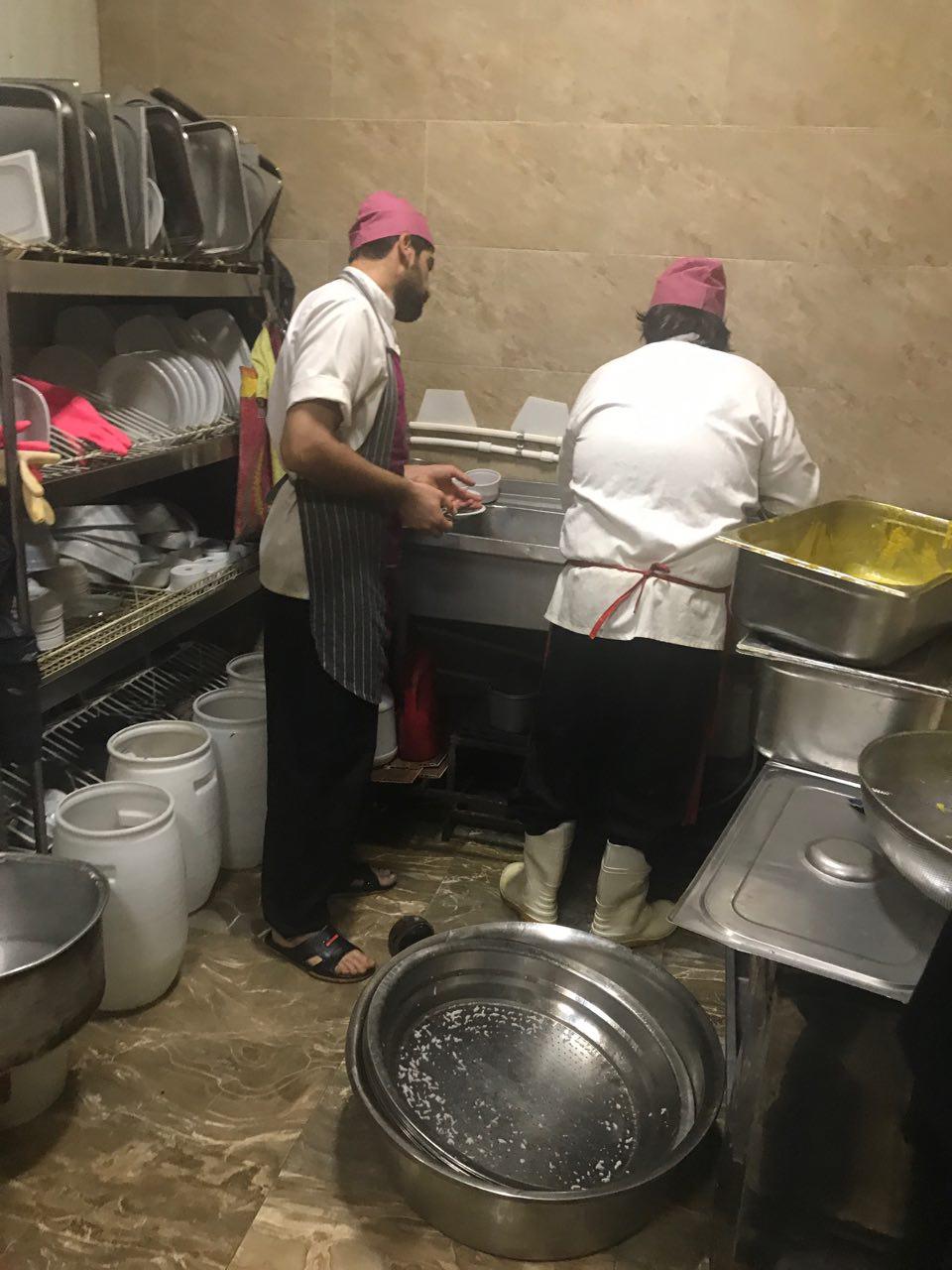 تشکیل 2 هزار پرونده در حوزه تخلفات بهداشتی/عرضه میوه و آجیل های غیر بهداشتی در اصفهان + تصاویر تشکیل 2 هزار پرونده در حوزه تخلفات بهداشتی/عرضه میوه و آجیل های غیر بهداشتی در اصفهان + تصاویر