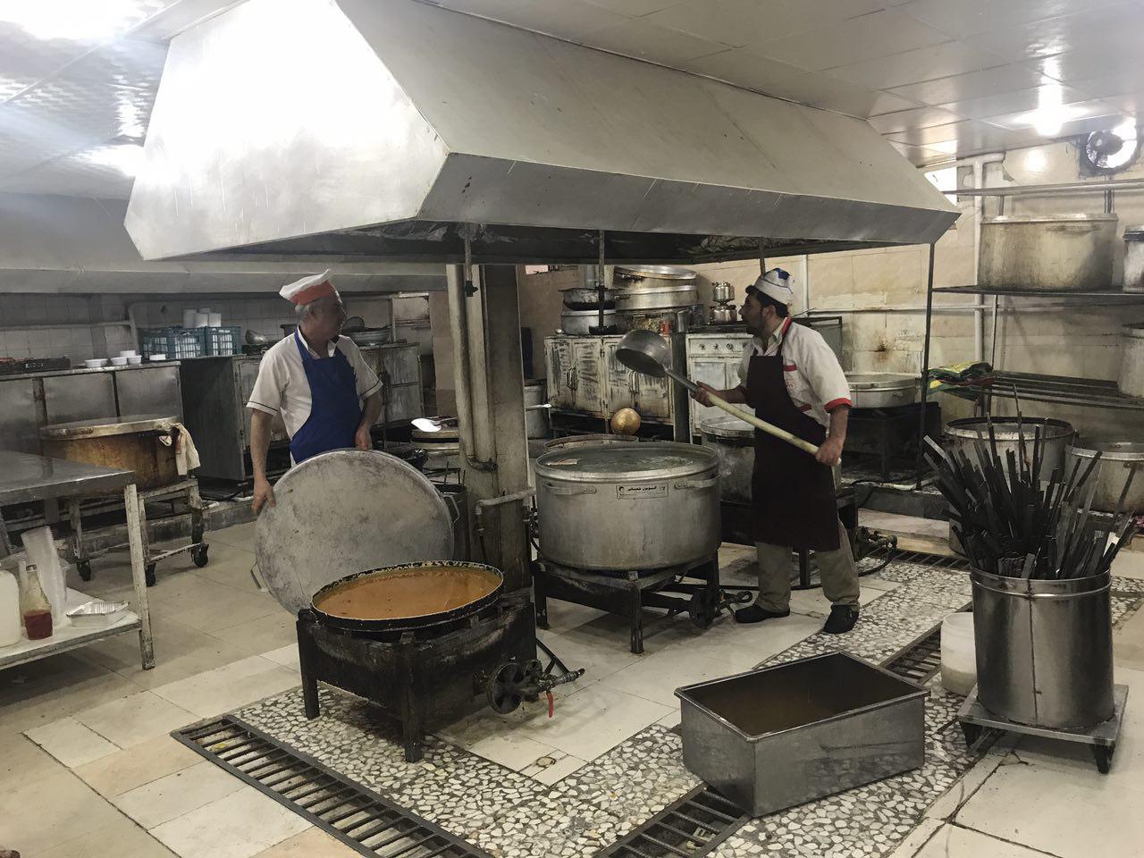 تشکیل 2 هزار پرونده در حوزه تخلفات بهداشتی/عرضه میوه و آجیل های غیر بهداشتی در اصفهان + تصاویر تشکیل 2 هزار پرونده در حوزه تخلفات بهداشتی/عرضه میوه و آجیل های غیر بهداشتی در اصفهان + تصاویر